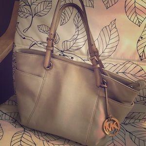 Authentic White Michael Kors Bag with Gold Detail